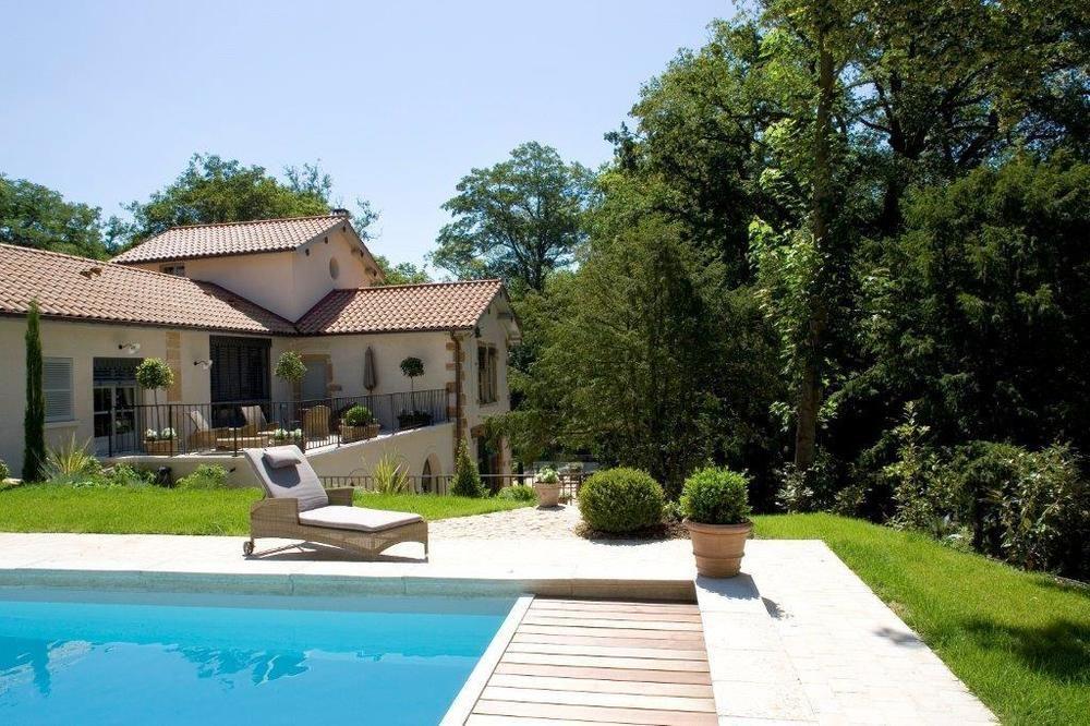 Les Hautes Bruyeres Écully Exterior foto